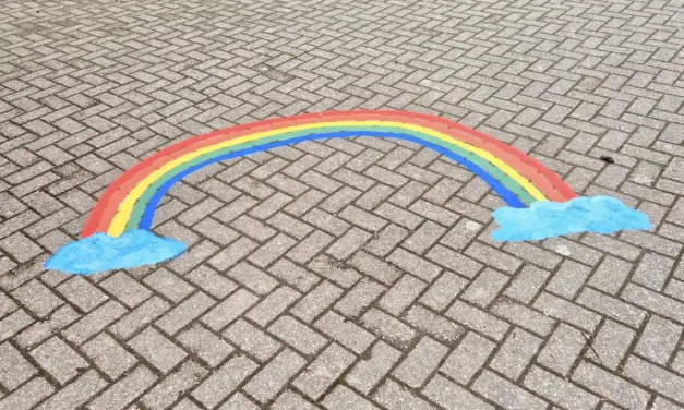 Schulhofbemalung – gemeinsames Projekt von Kindern, Eltern und Schule